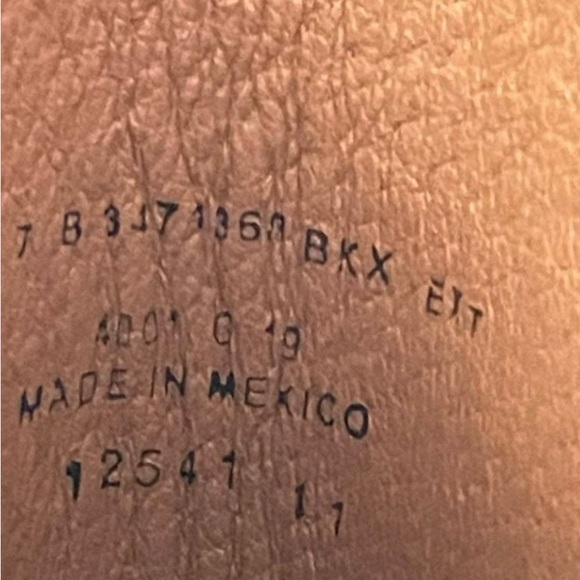 Frye Women's Melissa Button 2 Back Zipper Size 7 Black Leather Tall Boots - Picture 6 of 6